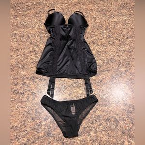 NWT Victoria’s Secret Lingerie Set 34C / XSmall